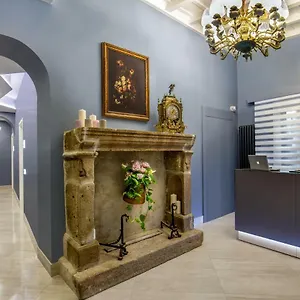 2* Casa de hóspedes Gcf Luxury Suites,